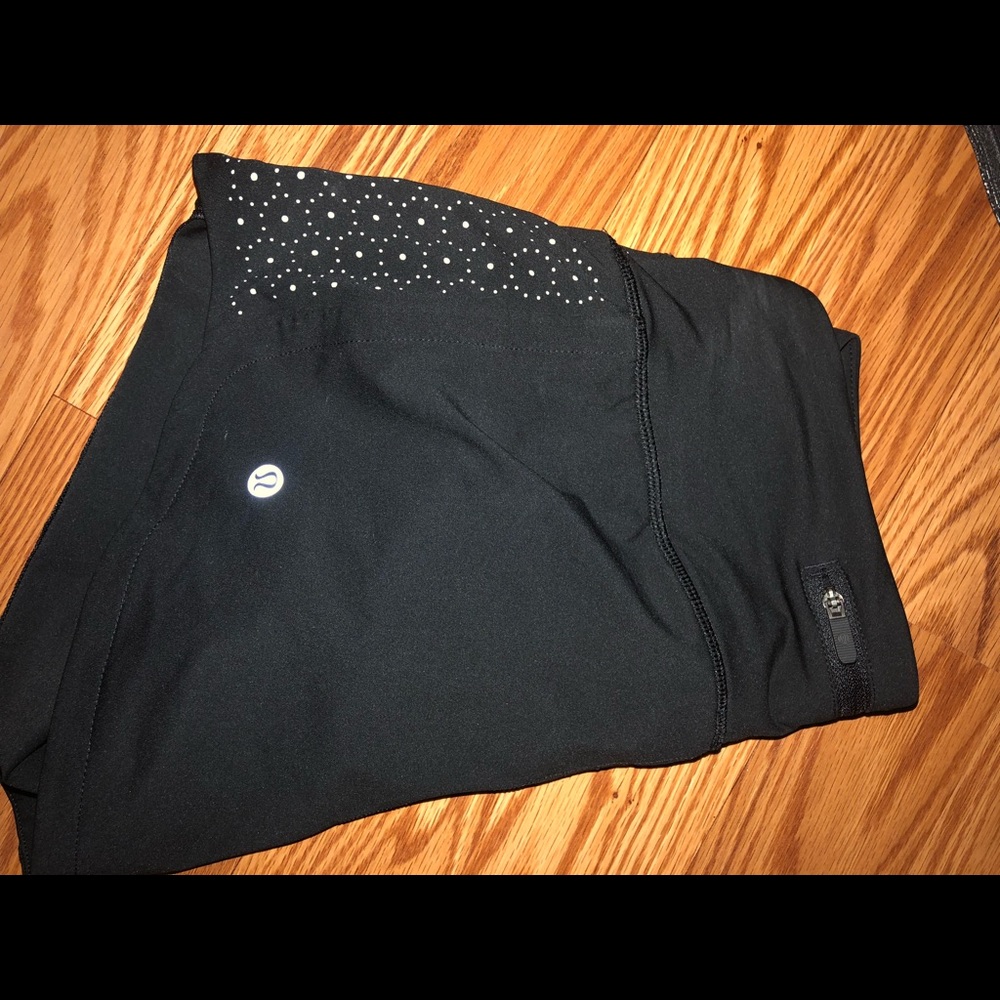 BNWOT LULULEMON Sz 4 Laser Cut Speed Shorts